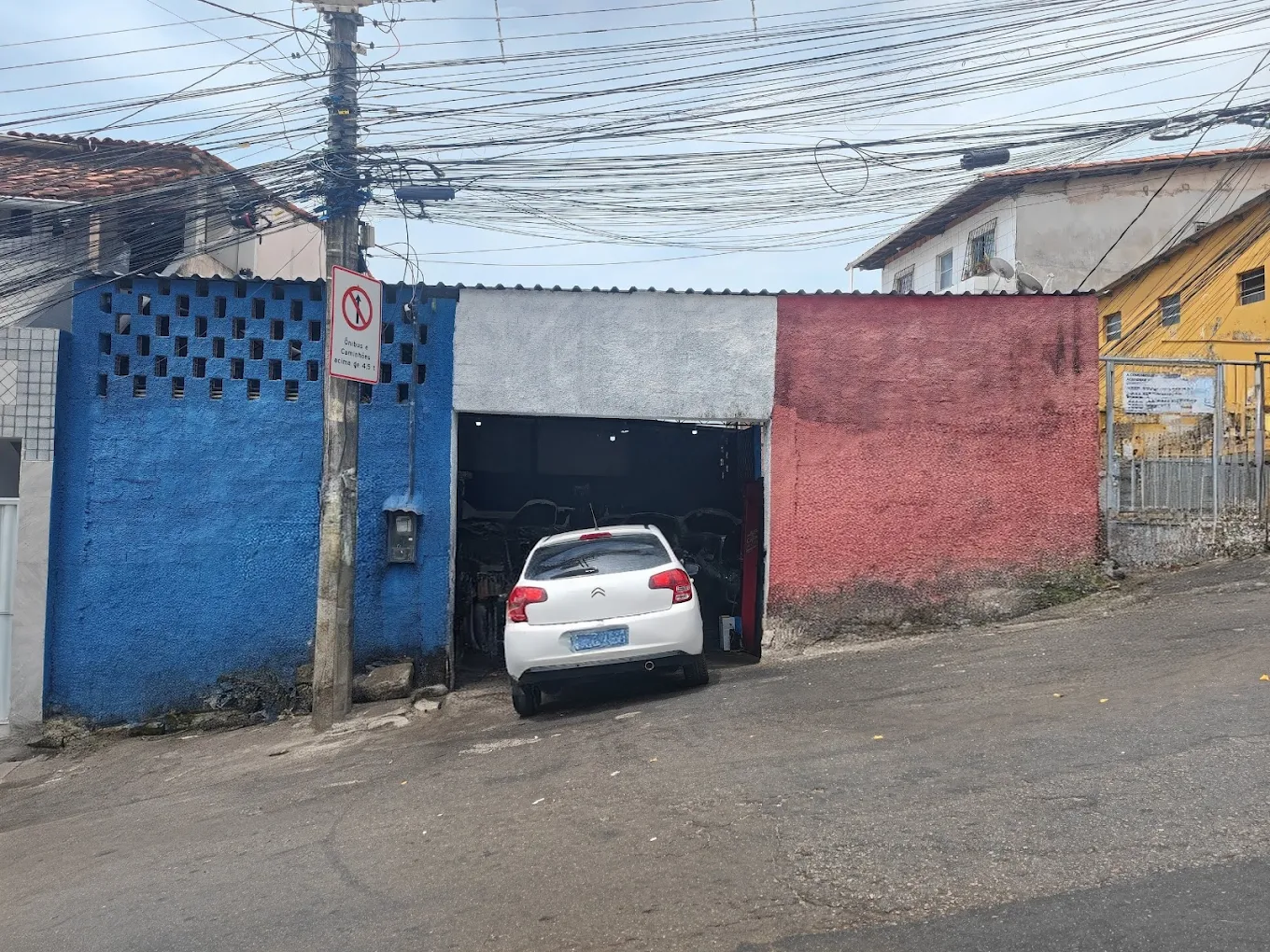 Oficina Almeida - Fachada